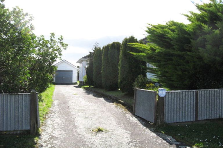 Photo of property in 17 Wright Street, Wainuiomata, Lower Hutt, 5014