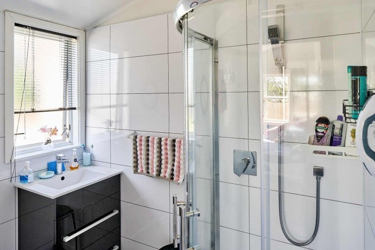 Photo of property in 27 Awatea Street, Ranui, Porirua, 5024