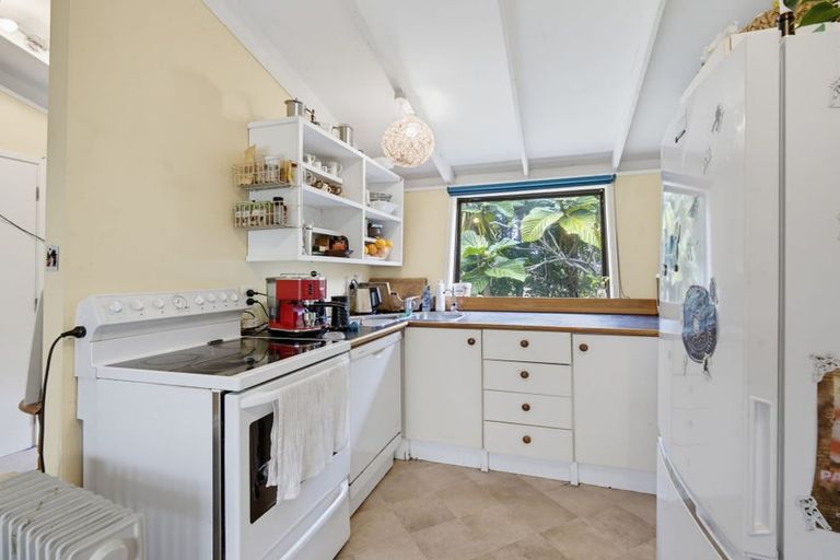 Photo of property in 1913 Paparoa Valley Road, Paparoa, 0571
