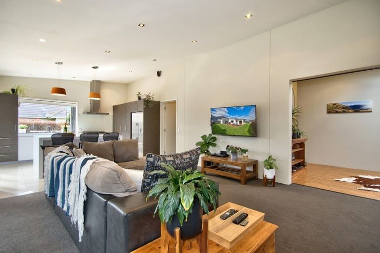 Photo of property in 9 Haddow's Place, Lake Hayes, Queenstown, 9304
