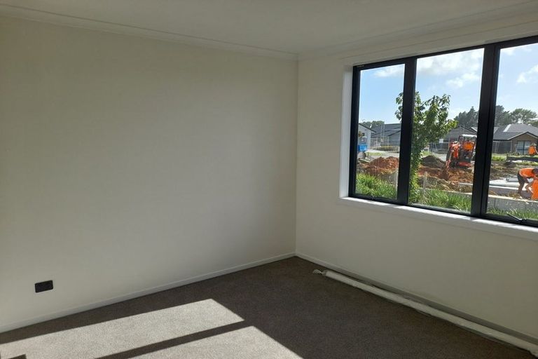 Photo of property in 10 Kenehi Road, Karaka, 2124