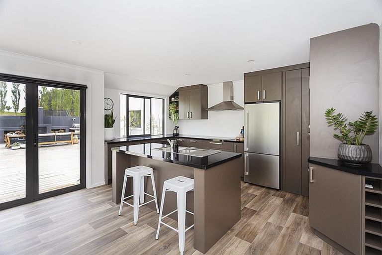 Photo of property in 4/102 Beach Road, Awamoa, Oamaru, 9495