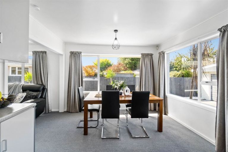 Photo of property in 36 Cutts Road, Russley, Christchurch, 8042