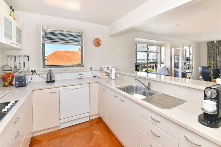 Photo of property in 56 Harbour Village Drive, Gulf Harbour, Whangaparaoa, 0930