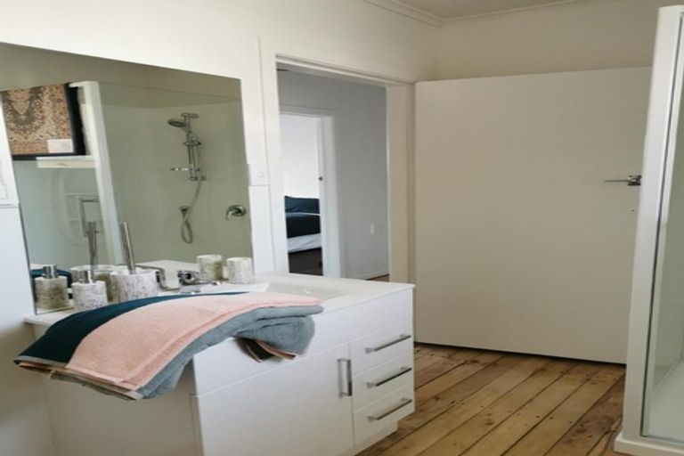 Photo of property in 220 Powderham Street, New Plymouth, 4310