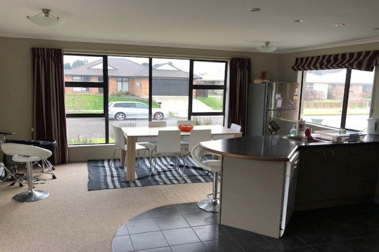 Photo of property in 20 Meridian Grove, Kelvin Grove, Palmerston North, 4414