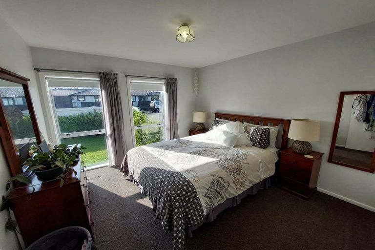 Photo of property in 56 Broadhaven Avenue, Parklands, Christchurch, 8083