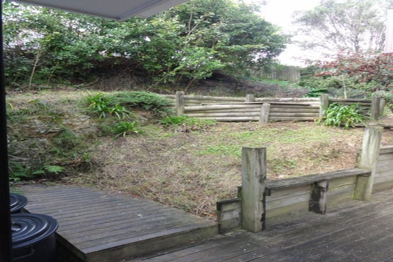 Photo of property in 2 Otonga Way, Churton Park, Wellington, 6037