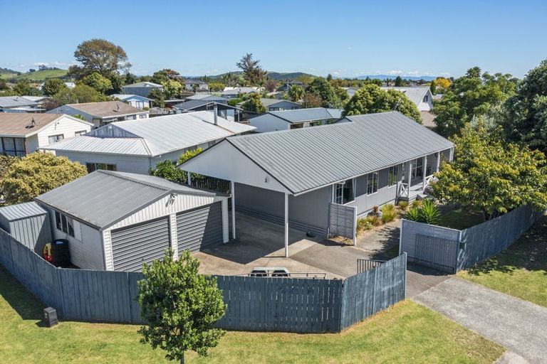 Photo of property in 1 Belray Place, Papamoa Beach, Papamoa, 3118