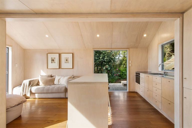 Photo of property in 11 Merlewood Avenue, Cashmere, Christchurch, 8022