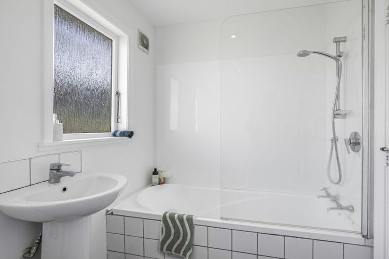 Photo of property in 6 Hampshire Street, Cannons Creek, Porirua, 5024