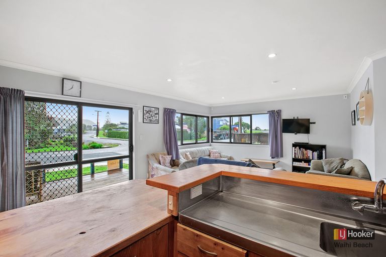 Photo of property in 17 Brighton Road, Waihi Beach, 3611
