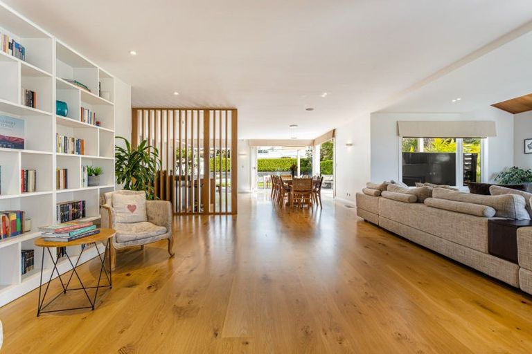 Photo of property in 31 Seacliffe Avenue, Belmont, Auckland, 0622