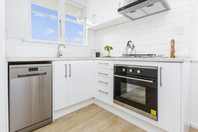 Photo of property in 1/19 Clouston Park Road, Clouston Park, Upper Hutt, 5018