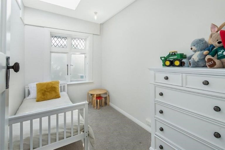 Photo of property in 72 Owhiro Bay Parade, Owhiro Bay, Wellington, 6023