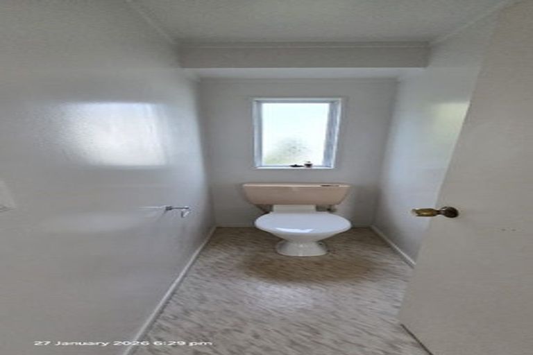 Photo of property in 14 Gosford Drive, Botany Downs, Auckland, 2010