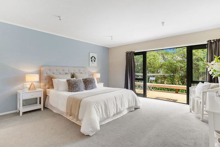 Photo of property in 65 Bell Street, Tawa, Wellington, 5028