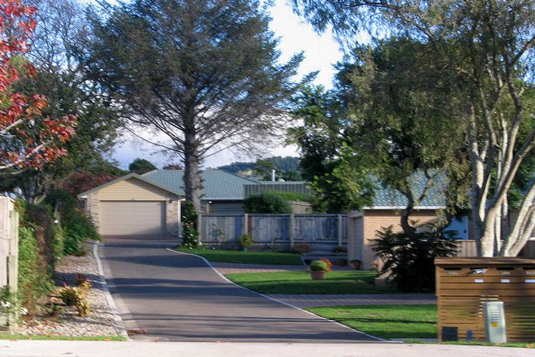 Photo of property in 390a Te Moana Road, Waikanae, 5036