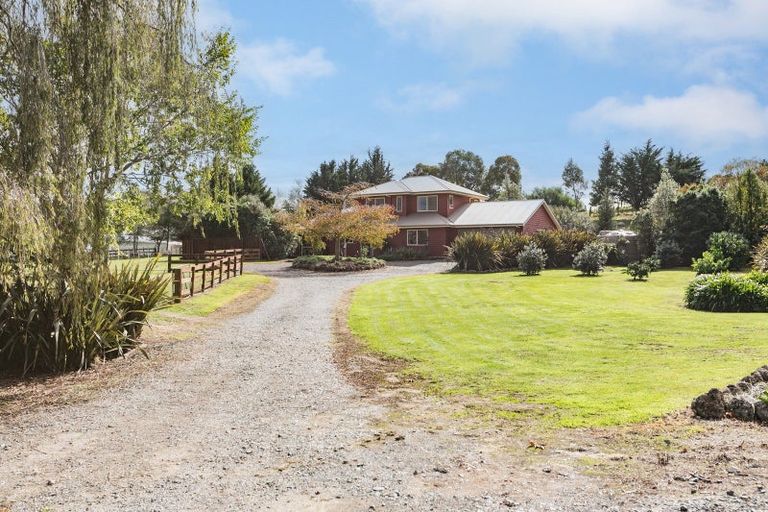 Photo of property in 21 Racecourse Road, Waipawa, 4210
