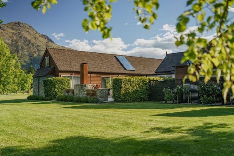 Photo of property in 4 Ellen Johnson Terrace, Lake Hayes, Queenstown, 9371