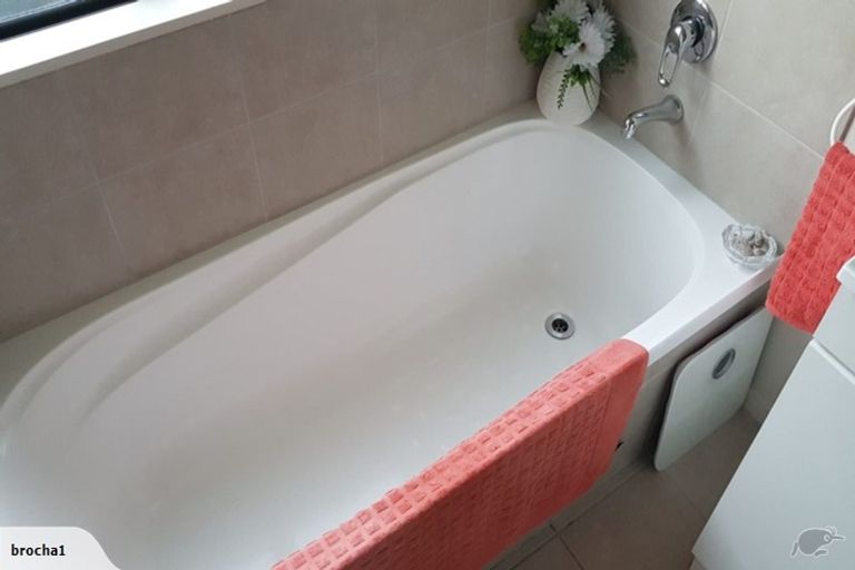 Photo of property in 26a Kinleith Way, Albany, Auckland, 0632