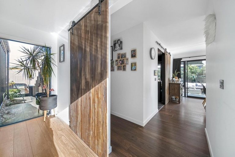 Photo of property in 11 Magnetic Place, Cromwell, 9310