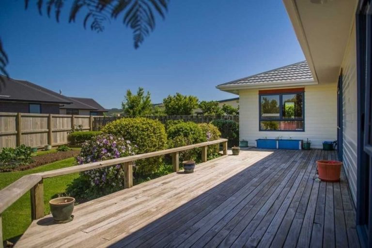 Photo of property in 11 Jacaranda Drive, Whitianga, 3510