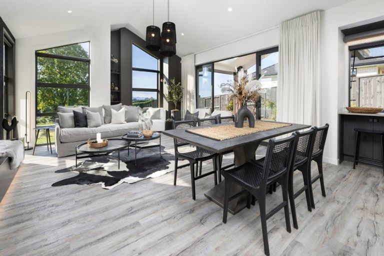 Photo of property in 2 Ashdown Park Lane, Riverhead, 0793