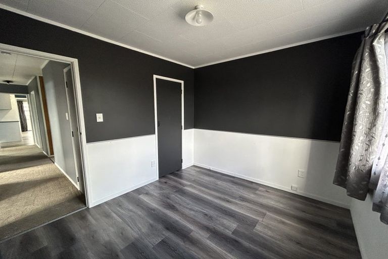 Photo of property in 13 Farwood Drive, Henderson, Auckland, 0612