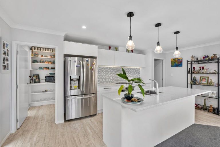 Photo of property in 3 Herring Place, Omokoroa, 3114