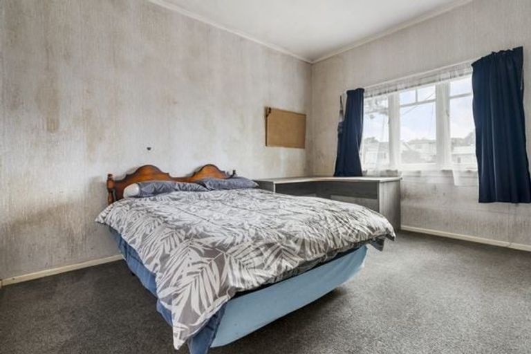 Photo of property in 93 Lynwood Road, New Lynn, Auckland, 0600