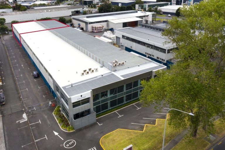 Photo of property in 106 Springs Road, Hornby, Christchurch, 8042