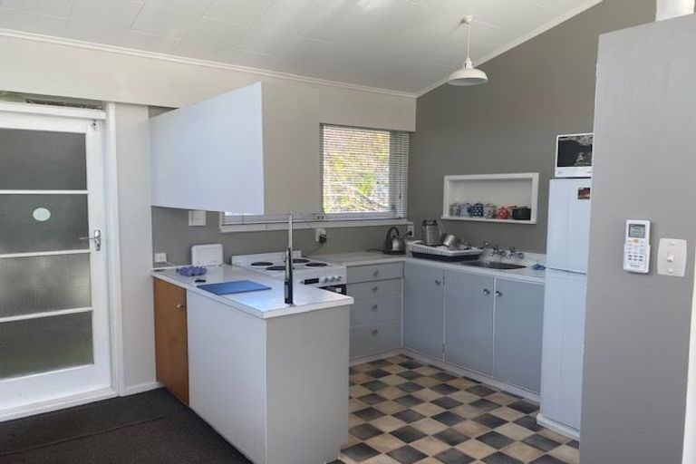 Photo of property in 2 Allen Road, Raumati Beach, Paraparaumu, 5032