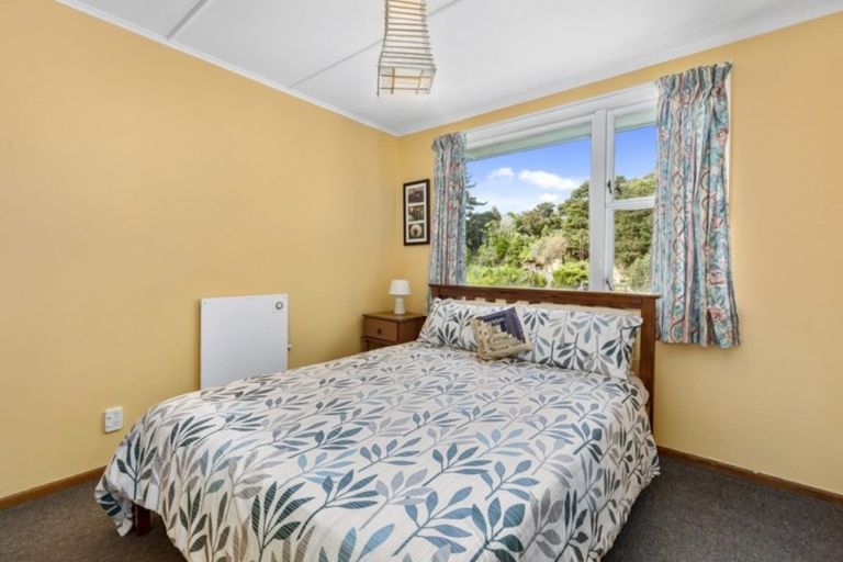 Photo of property in 59 Bird Grove, Stokes Valley, Lower Hutt, 5019