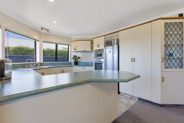 Photo of property in 1/18 Karamu Street, Te Atatu Peninsula, Auckland, 0610