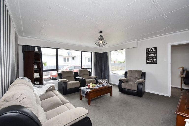 Photo of property in 9 Manapouri Street, Strathern, Invercargill, 9812