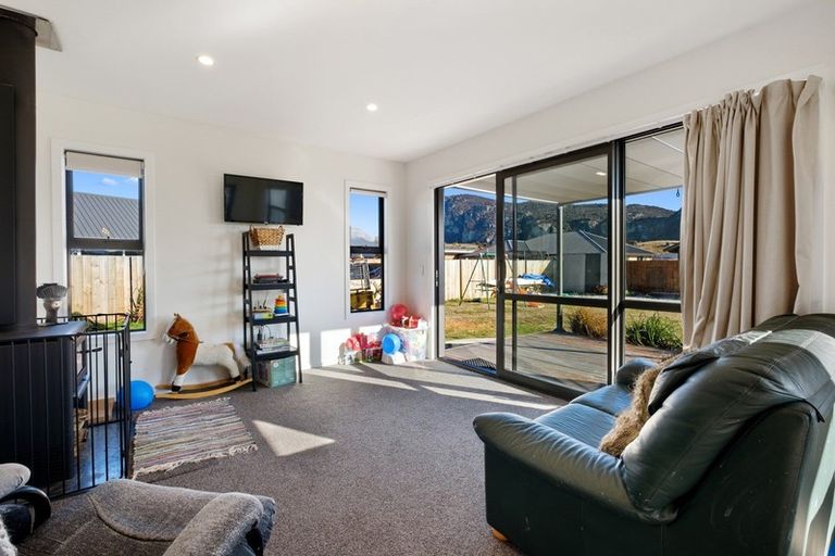 Photo of property in 5 Mallard Street, Albert Town, Wanaka, 9305