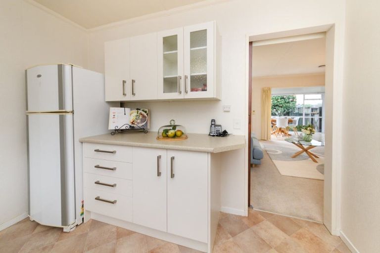 Photo of property in 1 Wharite Place, Awapuni, Palmerston North, 4412