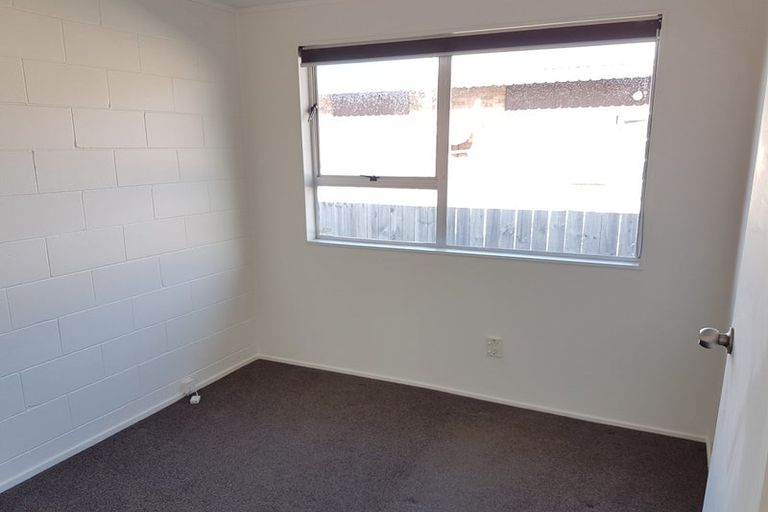 Photo of property in 3/72 Portage Road, New Lynn, Auckland, 0600