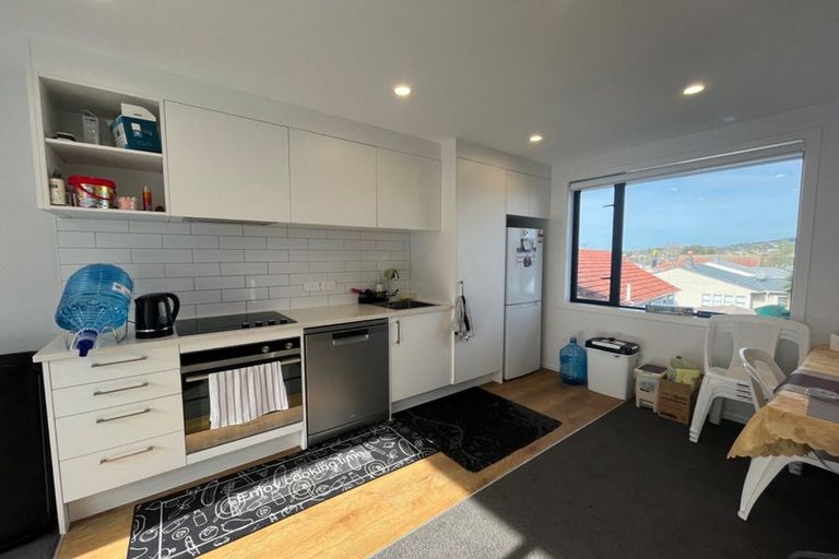 Photo of property in 12/1 Fruitvale Road, New Lynn, Auckland, 0600