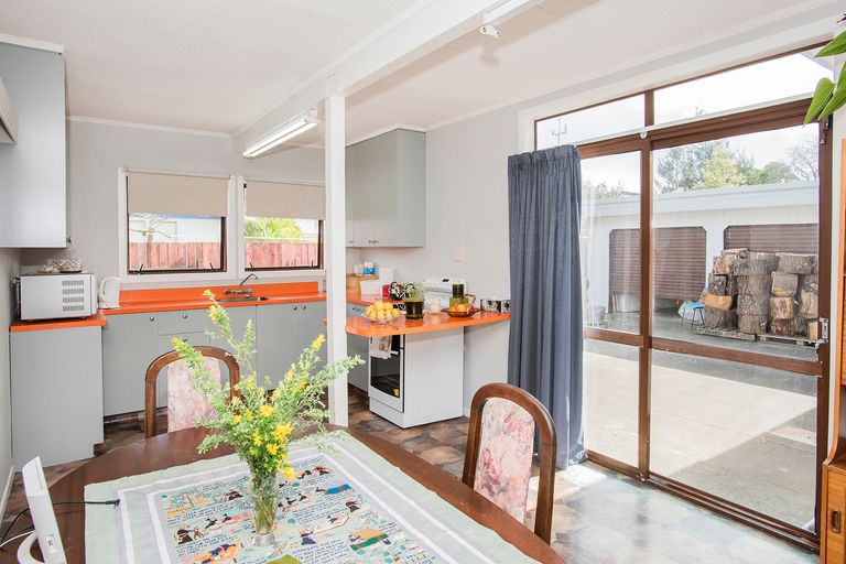 Photo of property in 16 Worsley Street, Tamarau, Gisborne, 4010