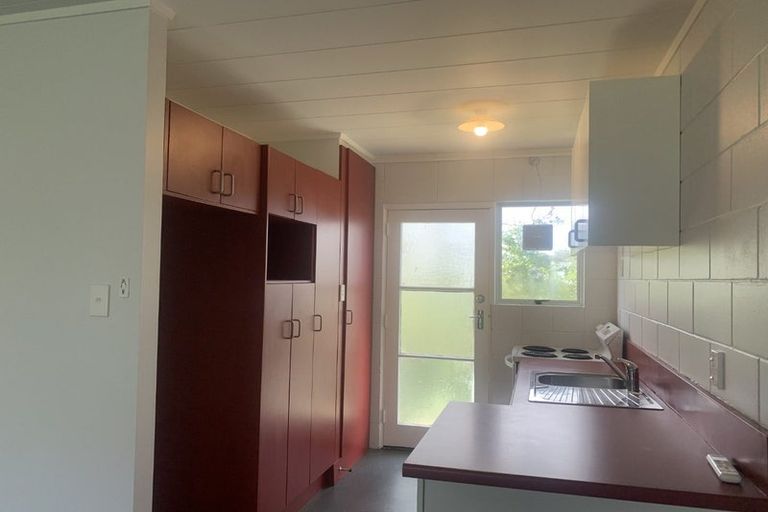 Photo of property in 9 Alston Avenue, Kelston, Auckland, 0602
