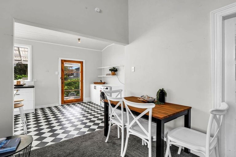 Photo of property in 15 Kelvin Street, Aramoho, Whanganui, 4500