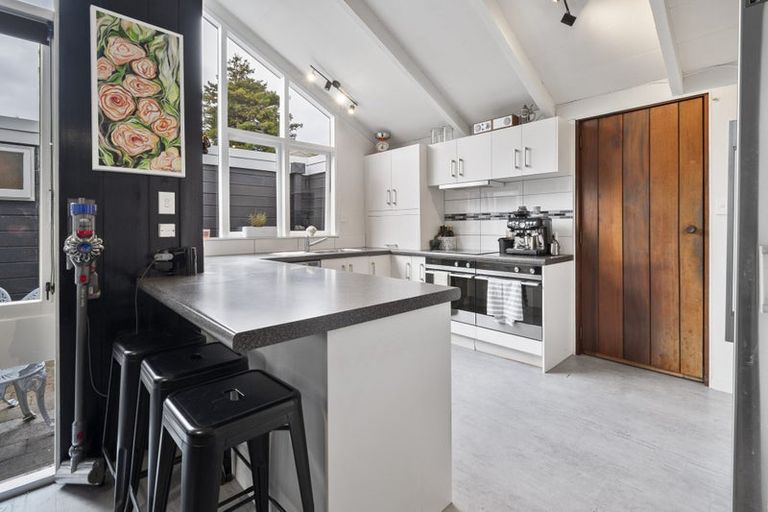 Photo of property in 28 Moerangi Street, West End, Palmerston North, 4410