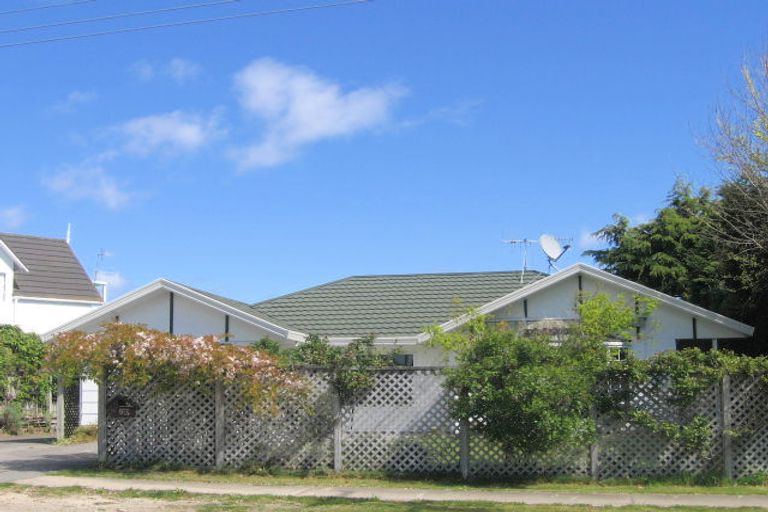 Photo of property in 2/91 Rainbow Drive, Rainbow Point, Taupo, 3330