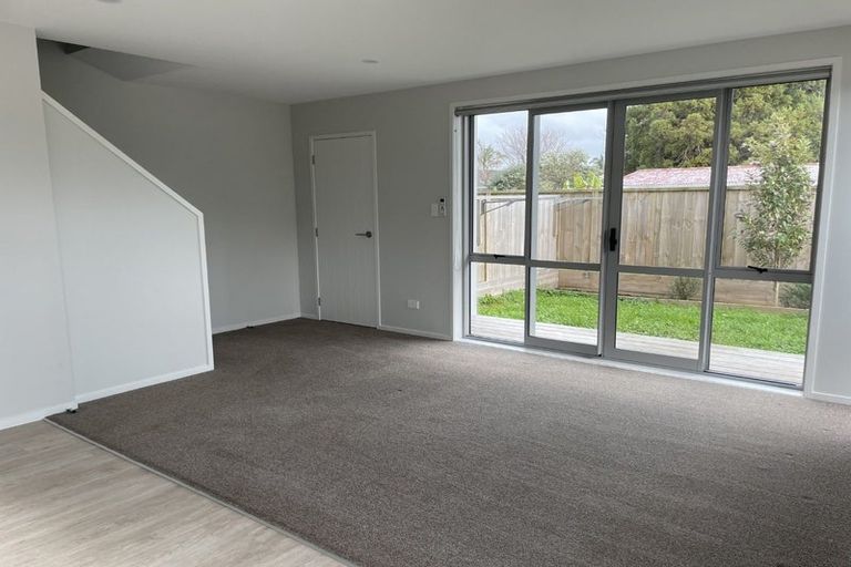 Photo of property in 3/51 Wharf Road, Te Atatu Peninsula, Auckland, 0610