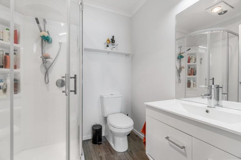 Photo of property in 32 Old Farm Road, Hamilton East, Hamilton, 3216