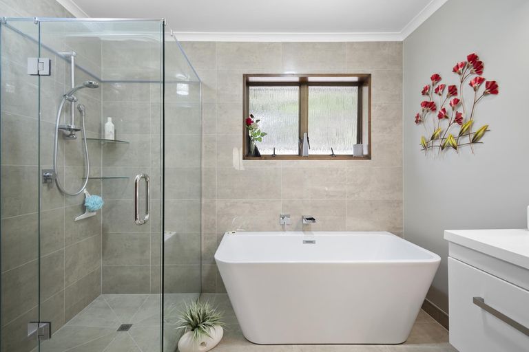 Photo of property in 27 Humphries Place, Awapuni, Palmerston North, 4412