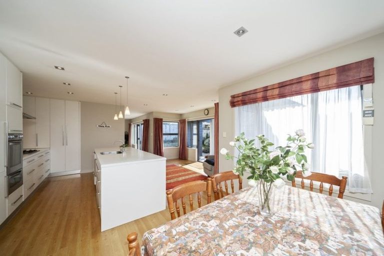 Photo of property in 44a Fitzroy Road, Fitzroy, New Plymouth, 4312