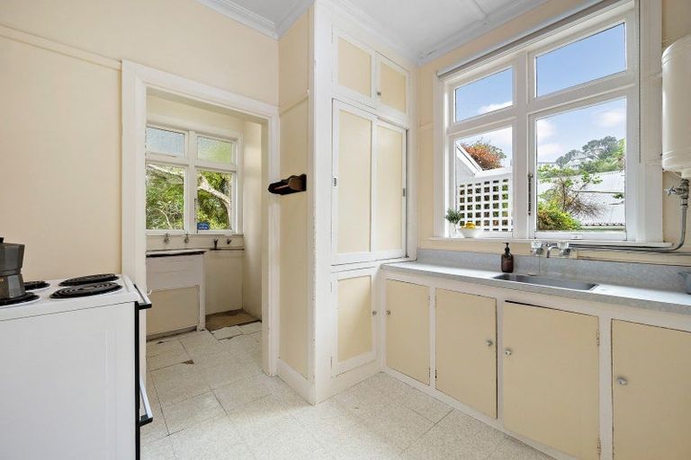 Photo of property in 7 Homebush Road, Khandallah, Wellington, 6035